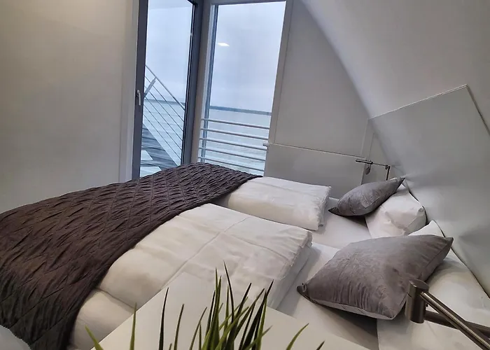 schwimmendes Ferienhaus Sky