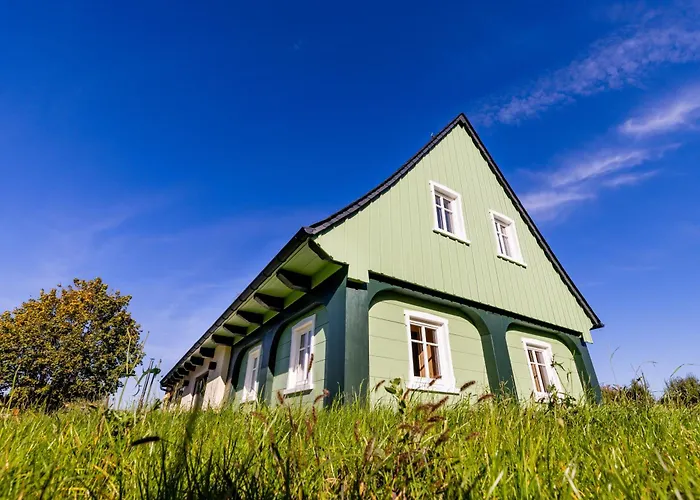 Haus Anneliese auf dem Hof der Butterbergalpakas